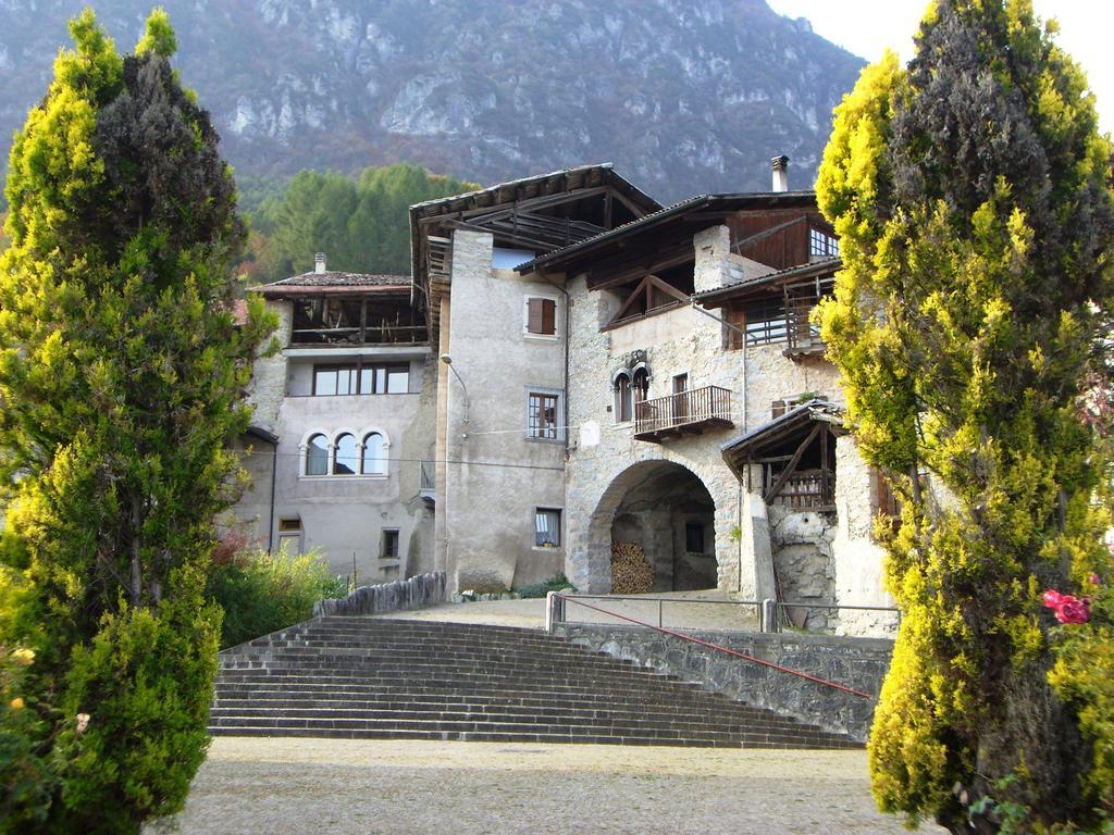 Hotel Posta Comano Terme Exterior photo