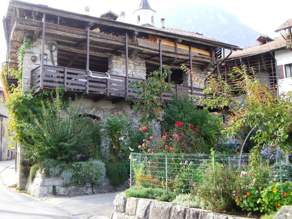 Hotel Posta Comano Terme Exterior photo