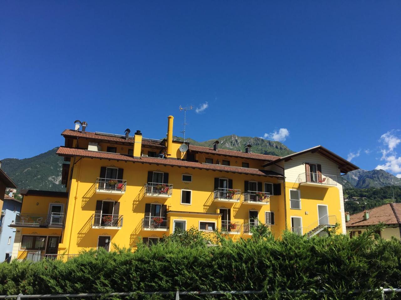 Hotel Posta Comano Terme Exterior photo